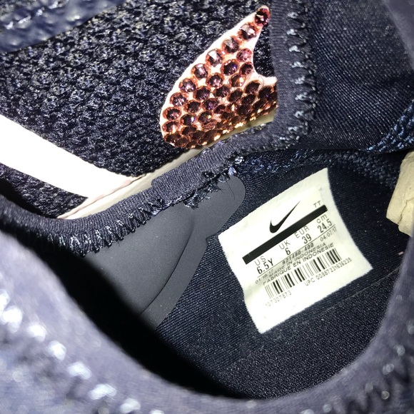 Crystal Nike Dual Racers - Picture 6 of 8